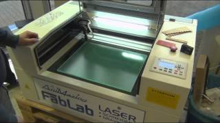 LASERCUTTER Schneiden von Acrylglas [upl. by Redle]