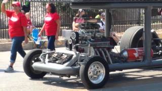 Comal County Fair Parade 2015  HEB Hot Rod Shopping Cart [upl. by Wake]