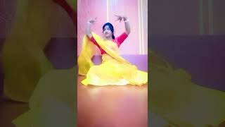 Jao pakhi bolo tare sonaro palonker ghore Dance cover Madhumita trending viral shorts [upl. by Nickolai844]