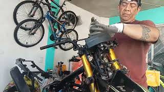 Parte 2Reparando Moto Veloci 250Desarmo y piezas nuevas [upl. by Schaab]