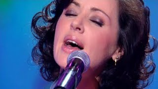 Tina Arena  Les moulins de mon cœurThe Windmills of Your Mind Live [upl. by Eulau]