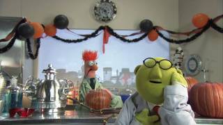 CarveOMatic 2Q975 Muppet Labs Experiment  Dr Bunsen Honeydew and Beaker  The Muppets [upl. by Ihteerp]