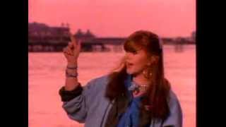 Kirsty MacColl  Hes On The Beach [upl. by Ecirpac]