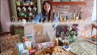 Daylesford Organic Zero Waste Unboxing [upl. by Kurr504]