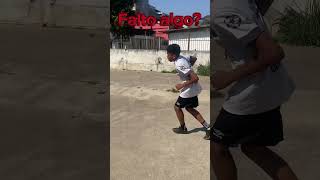 TUTORIAL APRENDA A CAIR NA QUADRA🎬😎futebol futebolarte comedia [upl. by Haerb]