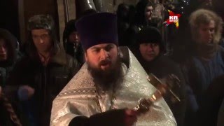 Russisch Orthodoxes Eisbaden in Moskau 2016 Mit Wladimir Schirinowski [upl. by Lehcsreh]