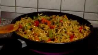 Vegetarisch kochen  Vegetarisches Nudelcurry [upl. by Lainey]