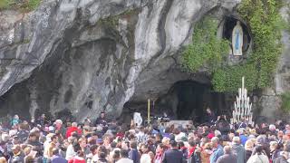 Messe internationale de Lourdes du Dimanche March 31 2024 depuis la Basilique Saint Pie X [upl. by Petronia202]