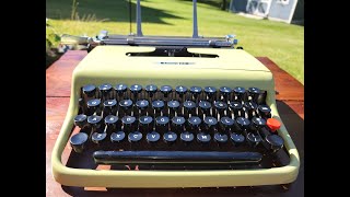 Olivetti Lettera 22 and 32 Typewriters [upl. by Leiahtan]