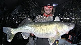 Bucking Bronco Winter Walleye  Uncut Angling  February 18 2014 [upl. by Aneehc]