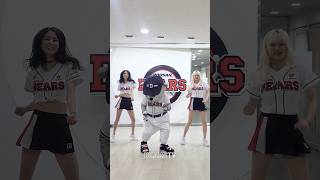 WC 1차전 시구 어떻게 가야 돼요 뉴진스의 민지🐰요 newjeans supernatural [upl. by Nate]