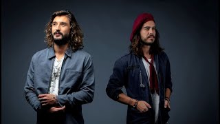 Le Chant Des Sirènes clip officiel  Fréro Delavega sur WebMedia Waze [upl. by Nawotna]