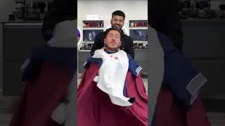 🤣 Ce coiffeur pranke Eden Hazard avec un maillot de Tottenham  Shorts [upl. by Tica]