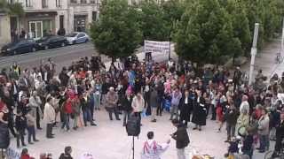 Manifestation à Bordeaux parvis des droits de lhomme pour libérer Nicolas de la Manif pour tous [upl. by Araccat]