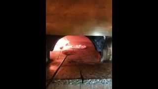 Neapolitan pizza with one hand [upl. by Niahs]