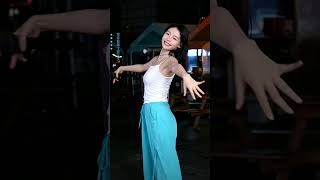 等你等了那么久 改歌词等飞艇😂 舒婷中国抖音直播 Shu Ting TikTok China live broadcast shuting1206 shuting [upl. by Ahsytal]