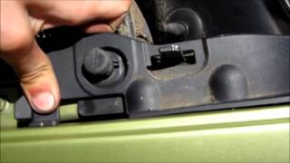 TUTO 22 changer filtre habitacle Kangoo how change cabin air filter Kangoo [upl. by Yffat688]