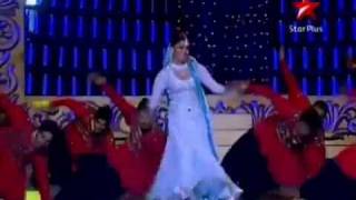 HQ Aishwarya Rai LIVE Performance  Screen Awards 2011 [upl. by Pavkovic177]