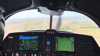 Landing a Diamond DA50 RG Demo Flight [upl. by Yenahc]