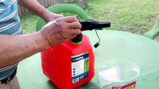 How to pour gas out of a Scepter gas can [upl. by Luhar]