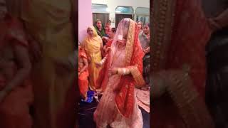 new dulhan ka danceviraldanceytshortviralvideoplz like subscribe 🙏❤️ [upl. by Asilehc]