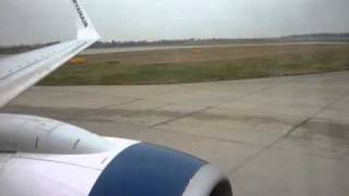 Ryanair VERY SMOOTH LANDING London Stansted Airport [upl. by Laryssa163]