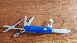 Reviewing the Victorinox Climber my Favorite Swiss Army Knife [upl. by Orlanta]