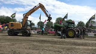 trekkertrek eext 07072024 het afslepen van de john deere [upl. by Favian574]