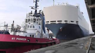 MORNING MARGARETA Car Carrier  Schleusung Bremerhaven 27112010 [upl. by Genet]