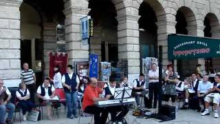 CSILa Grande Sfida 16 quotIncontrArtiquot  gruppo Cantare Suonando Onlus di Trento [upl. by Leasim11]