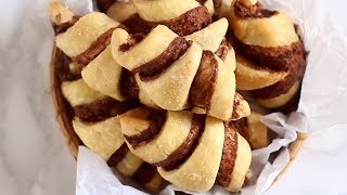 CORNETTI ALLA NUTELLA in 5 MINUTI Ricetta facile 3 ingredienti [upl. by Peltier]