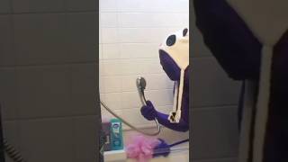 Unnamed purple girl learns how to take a 🚿 morphsuit trending shorts [upl. by Yesnyl]