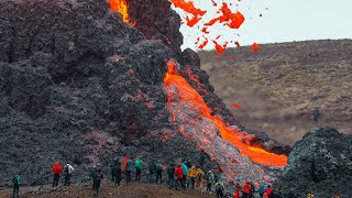 PEOPLE WERE TOO CLOSE HOW IT ALL STARTEDRAW FOOTAGE FROM THE 2ND DAYIceland Volcano20032021 [upl. by Wilton]