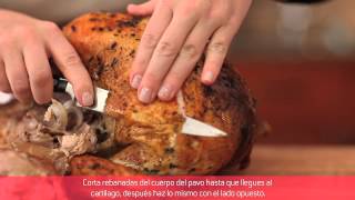 Como Cortar y Rebanar un Pavo  Que Rica Vida [upl. by Hufnagel782]