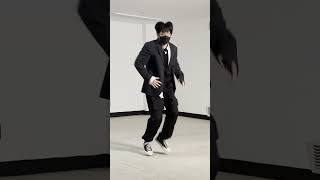 KAI 카이  음 Mmmh Dance Cover l 0100 STUDIO SOLO ver httpsyoutubesnC0efGUE [upl. by Garris]