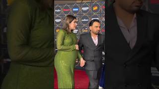 Finally hiba Bukhari reveals big belly with pregnancy 😛hiba Bukhari  hum awards show hibabukhari [upl. by Kahler]