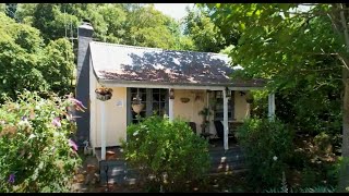 18 East St Daylesford  Cozy Cottage Living with Delightful Garden [upl. by Chas111]