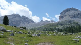 Uf de Bänklialp  Alphorn Solo  Wanderung auf der FanesHochebene Dolomiten zur FanesHütte [upl. by Norihs192]