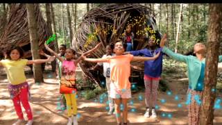 Kinderen voor Kinderen  Hallo wereld Officiële videoclip [upl. by Cornela]