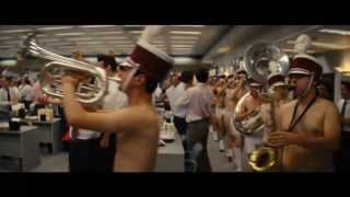 O Lobo de Wall Street  Trailer Português 2013 [upl. by Ahsercul747]