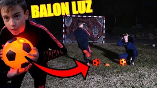 RETO BALON DE FUTBOL CON LUZ POR LA NOCHE [upl. by Adamsen253]