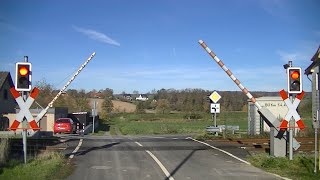 Schrankenwärter Laumann bahnübergang  Spoorwegovergang Bad Salzdetfurth D  Railroad crossing [upl. by Bronson]