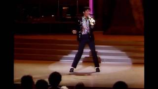 Michael Jackson  Billie Jean  Motown LIVE HD [upl. by Birkner]