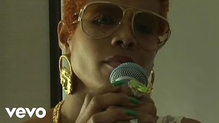 Kelis  Kelis Live at the Cherrytree House Part 3 quotBravequot [upl. by Assedo]