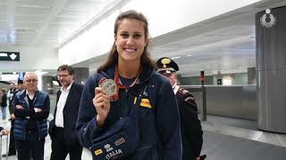 Mondiali femminili 2018 emozioni gioia sorrisi Laccoglienza ricevuta dalle azzurre a Milano [upl. by Agnella177]