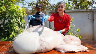 Mommy Sreypov cook big beef stomach for children  Beef stomach cooking  Cooking with Sreypov [upl. by Noiro]