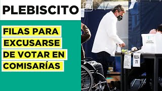 Plebiscito de Salida 2022 Largas filas para excusarse de votar en comisarías de todo el país [upl. by Idnam]