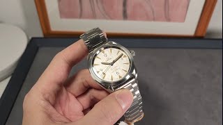 OMEGA Railmaster 閃銀色拉沙面舊化黃色夜光 • 鐵霸 [upl. by Atenaz]