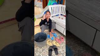 Satu sandal 5ribu 🤣 shortvideo sambilancuan [upl. by Obeng]