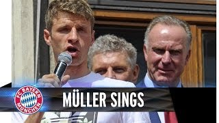 Müller sings quotUnd Pokal auchquot [upl. by Wichman]